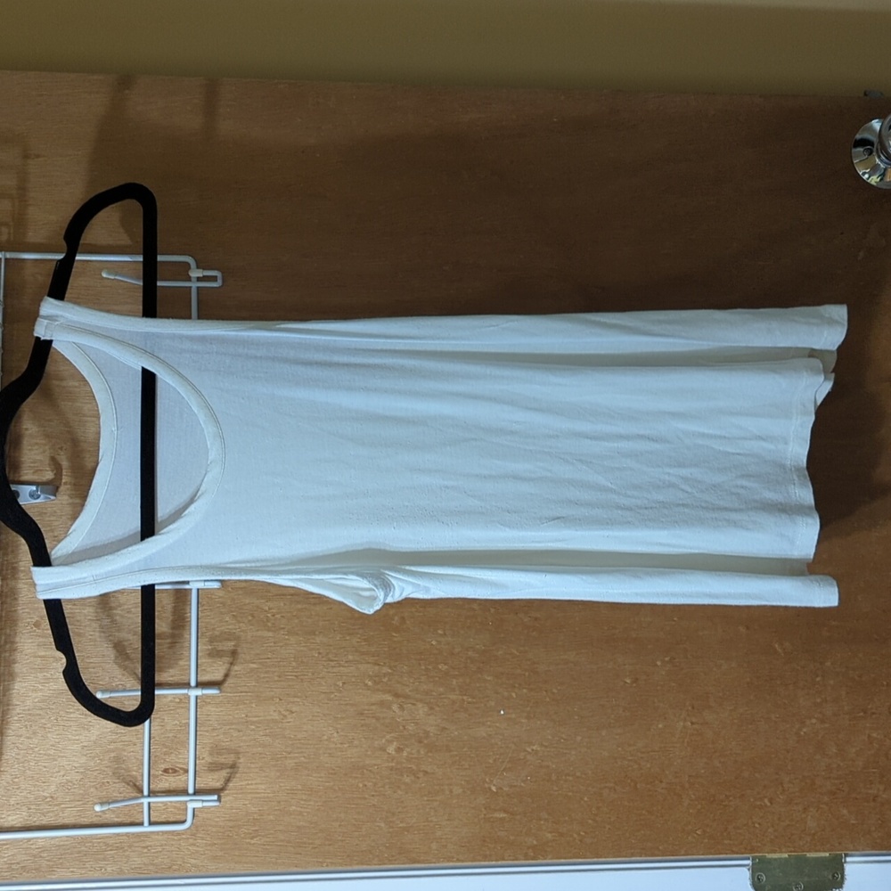 Veronica M white tank size small